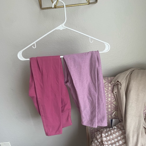 (2 pairs) Beyond Yoga Valentines' Day Balletcore bundle - Picture 10 of 10